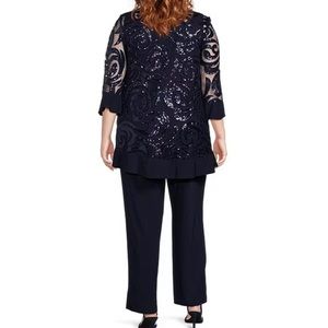 R&M Richardβs pants suit size 20